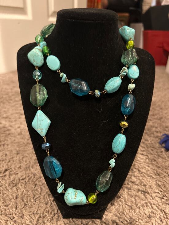 Unbranded Jewelry - Vintage Faux Turqoise Necklace